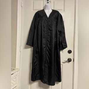 T31a- JOSTENS Black The Elements Collection Graduation Gown